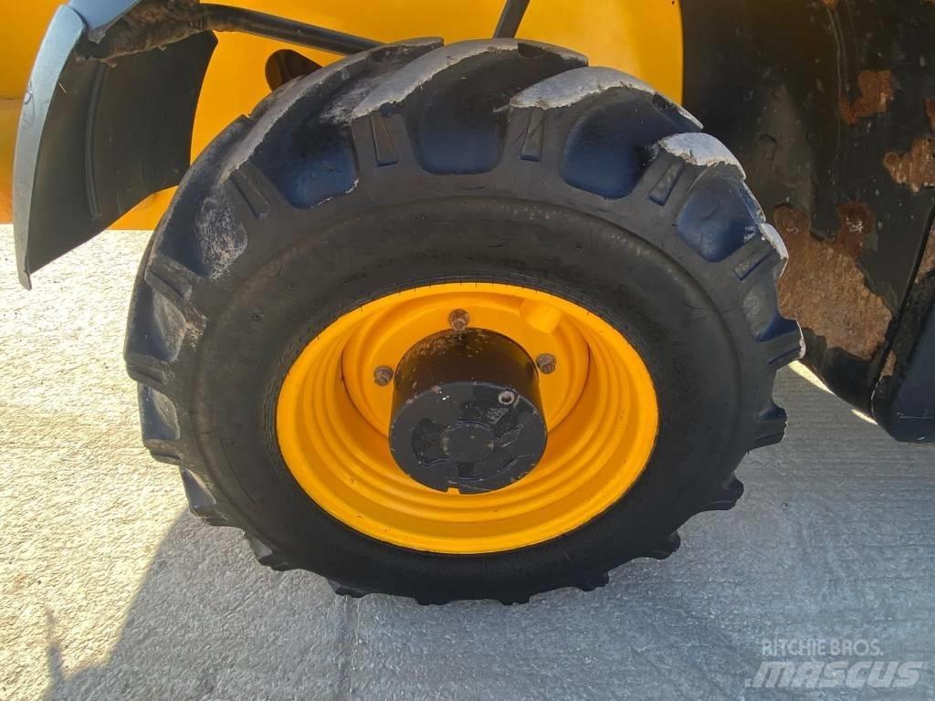 JCB 540-170 텔러 핸들러