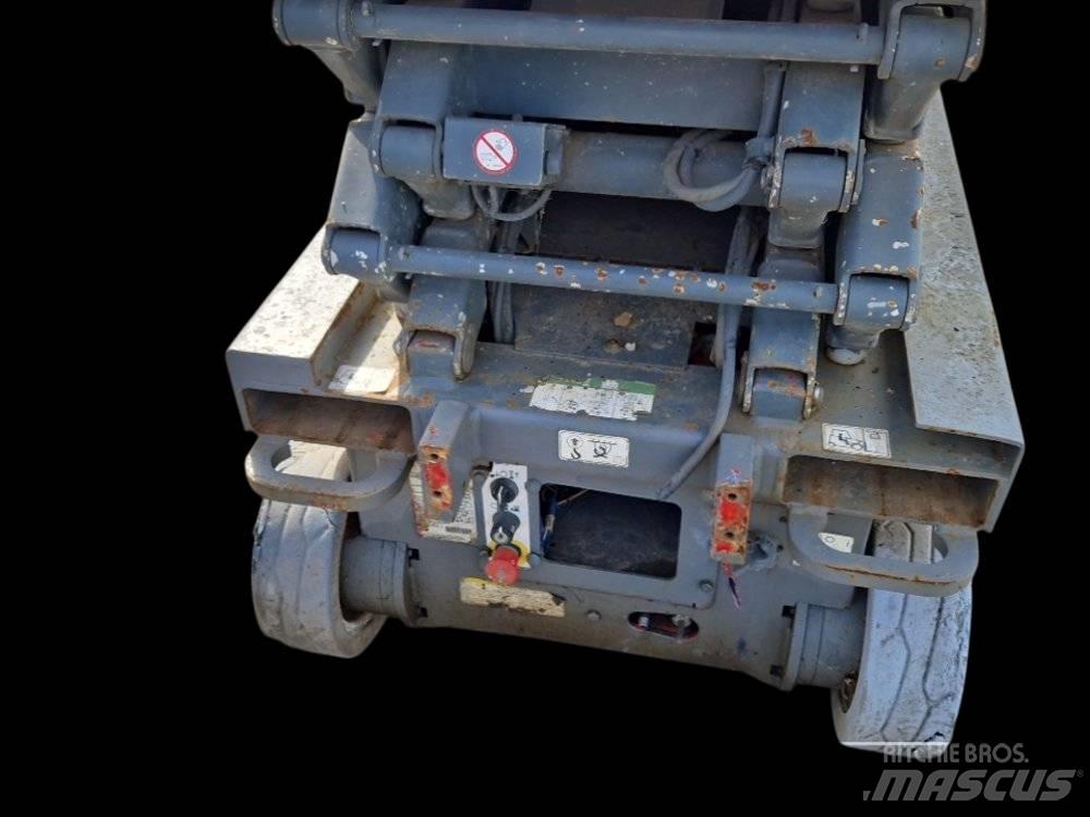 SkyJack SJ III 3219 가위형 리프트