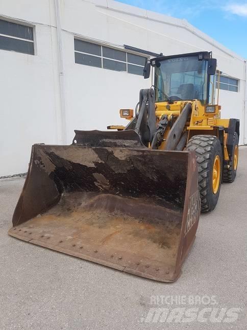 Volvo L90C  휠로우더