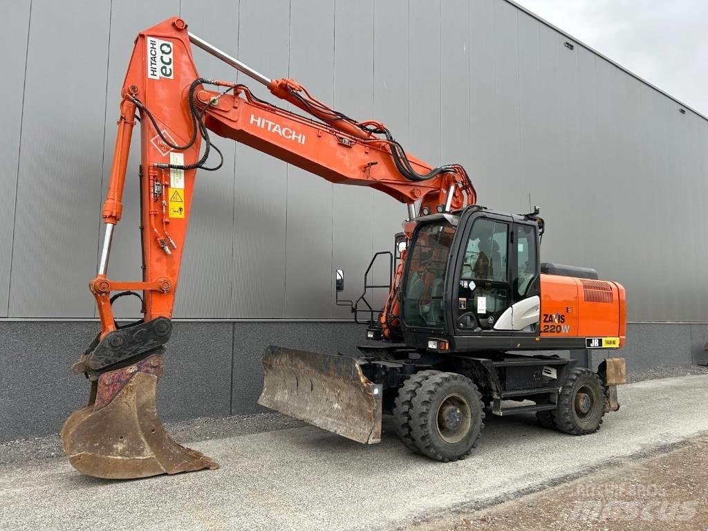 Hitachi ZX220W-5B  휠 굴삭기