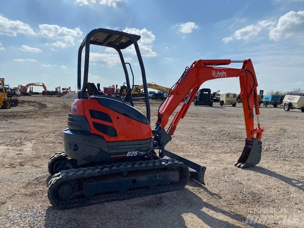 Kubota U 25 소형 굴삭기 7톤 미만