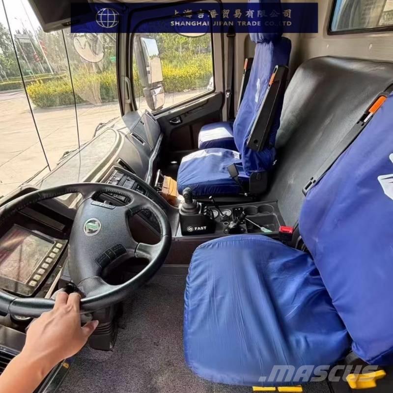 Zoomlion ZAT 2000 V A/T 크레인