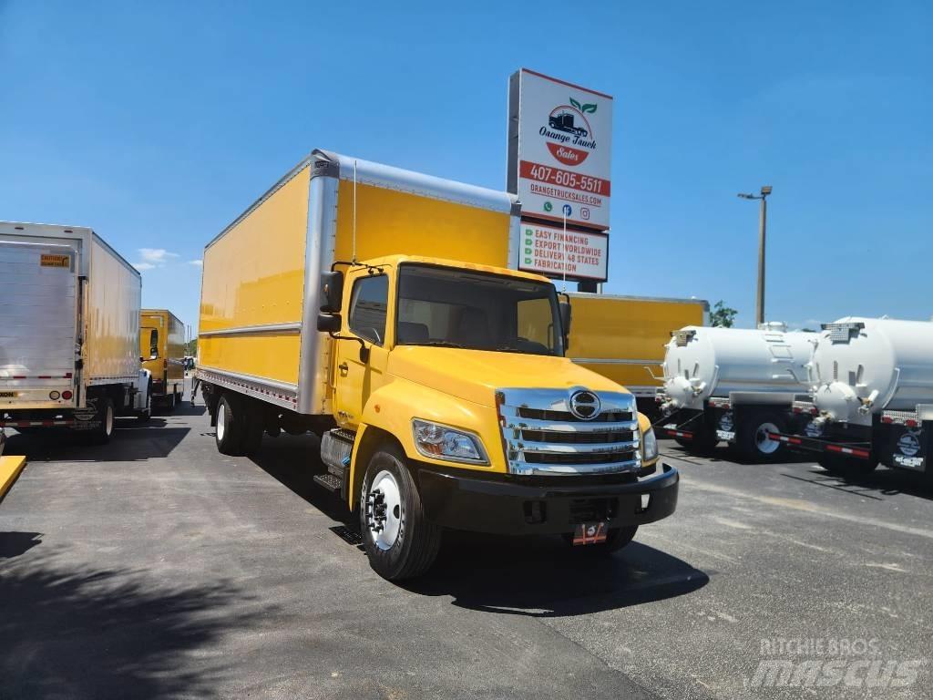 Hino 268 탑차 트럭