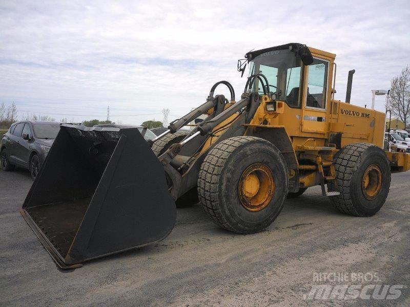 Volvo BM L120B  휠로우더