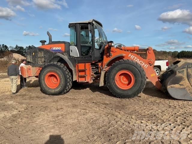 Hitachi ZW 220  휠로우더