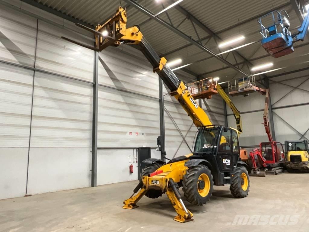 JCB 535-125 텔러 핸들러