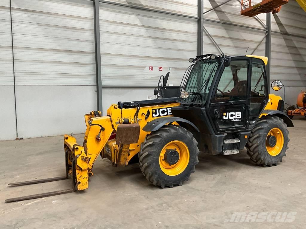 JCB 535-125 텔러 핸들러