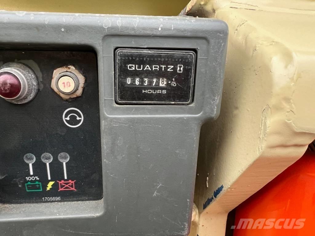 JLG 3246 ES 가위형 리프트