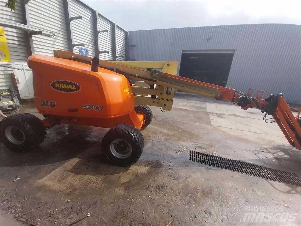 JLG 520AJ 관절형 전동이동 리프트