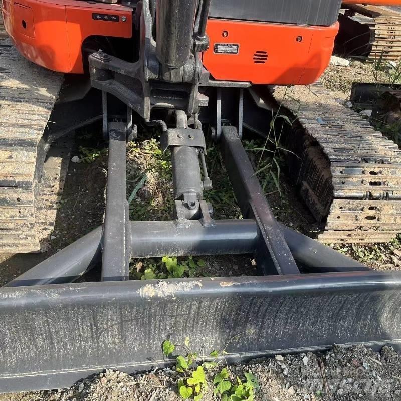 Kubota U 40 소형 굴삭기 7톤 미만