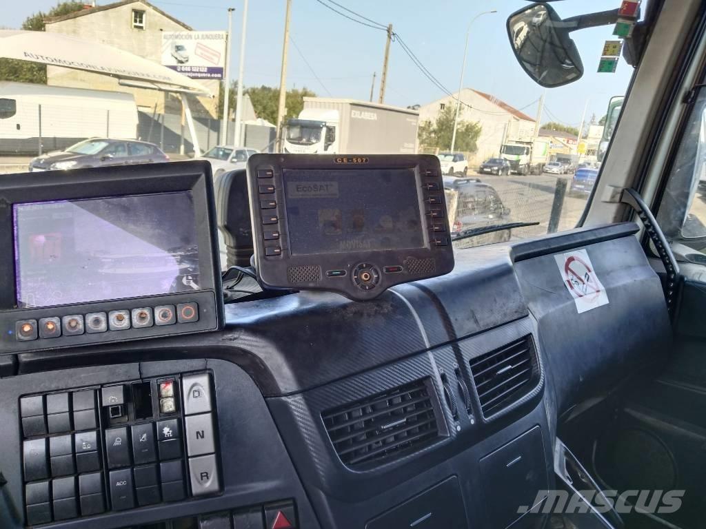 Iveco AD260SY/PS 운송 장비 - 기타