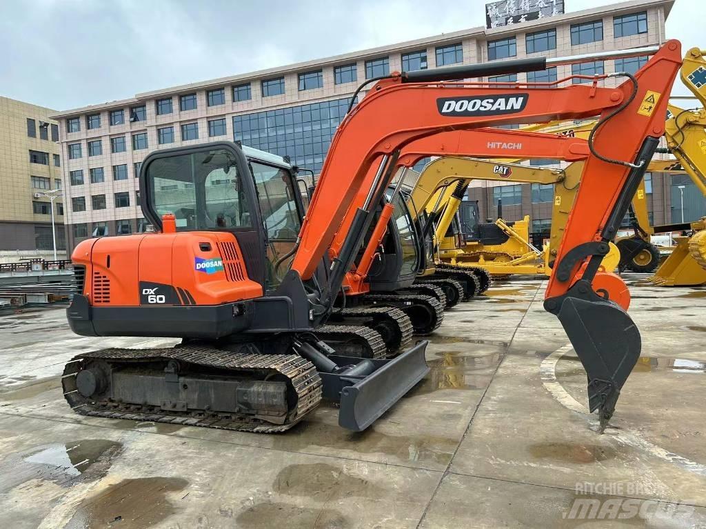 Doosan DX60-9 소형 굴삭기 7톤 미만