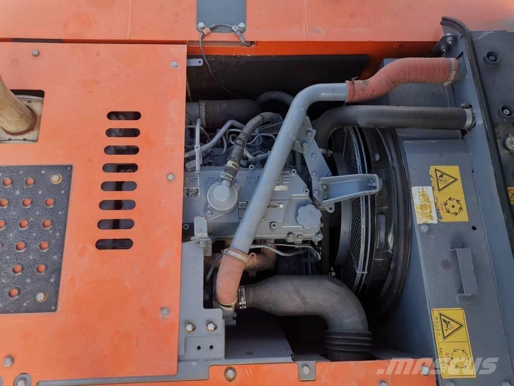 Hitachi ZX 240 대형 굴삭기 29톤 이상