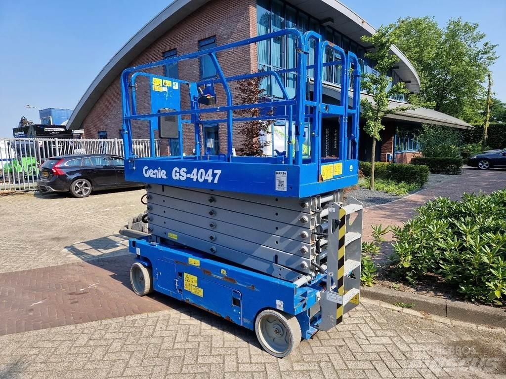 Genie GS-4047 가위형 리프트