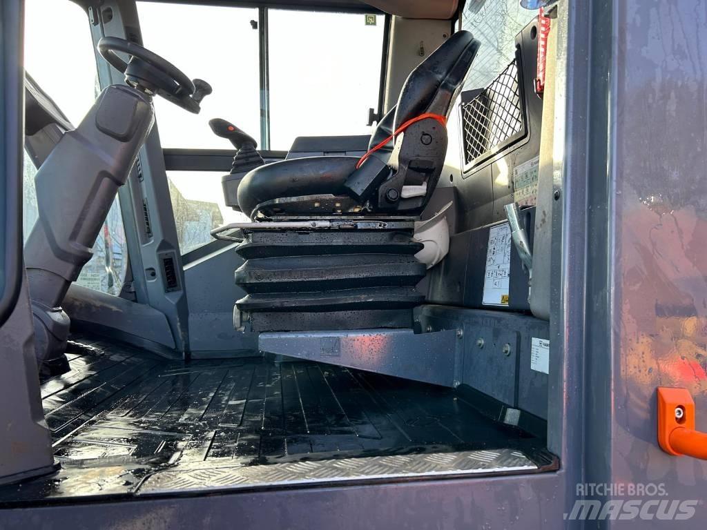 Hamm HC 130i 싱글 드럼 롤러