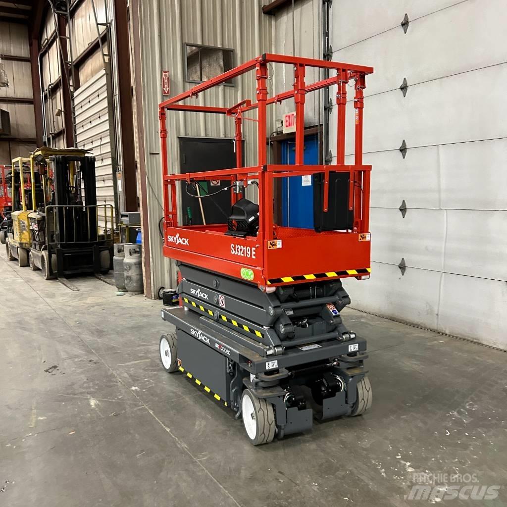 SkyJack SJ 3219 가위형 리프트