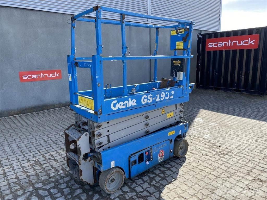 Genie GS1932 가위형 리프트