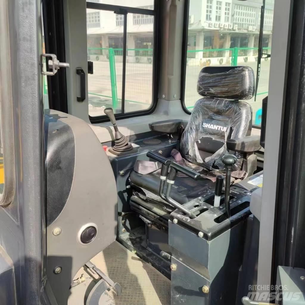 Shantui SD 16 크롤러 도저