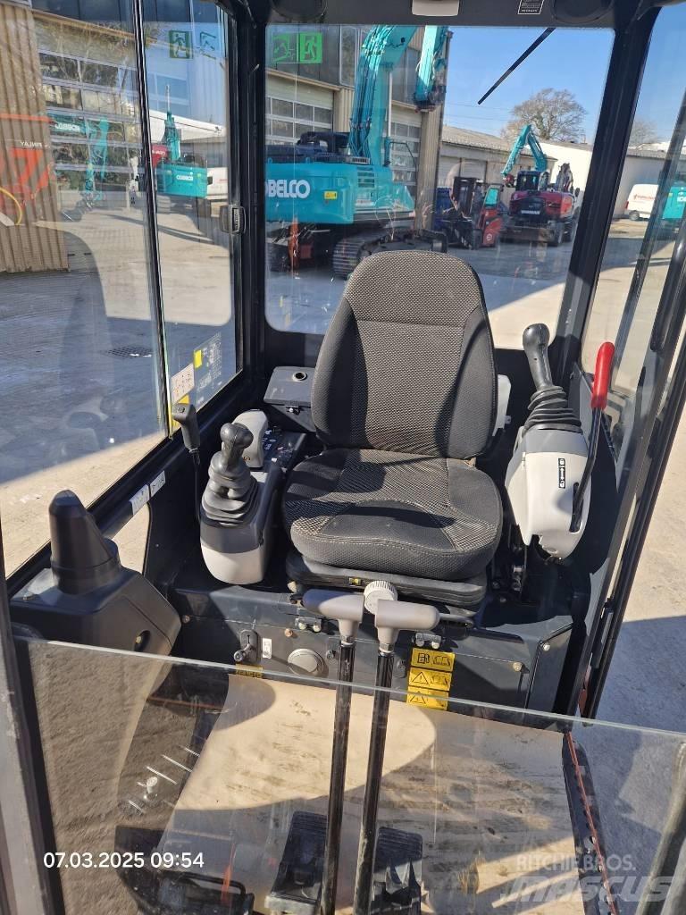 Hitachi ZX 19-6 소형 굴삭기 7톤 미만