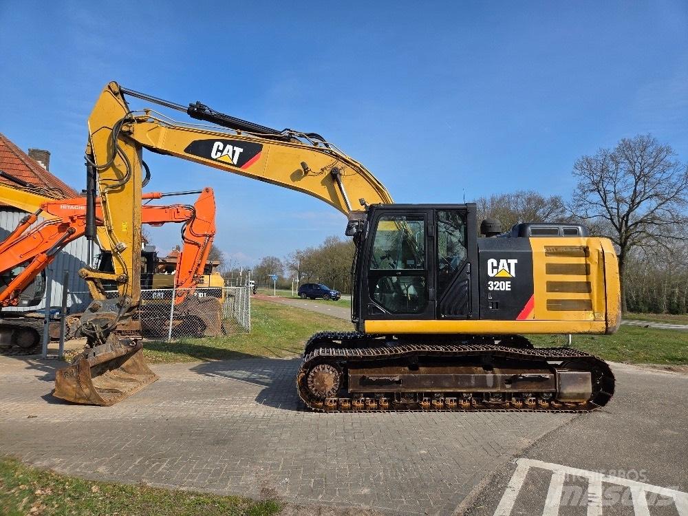 CAT 320EL 대형 굴삭기 29톤 이상