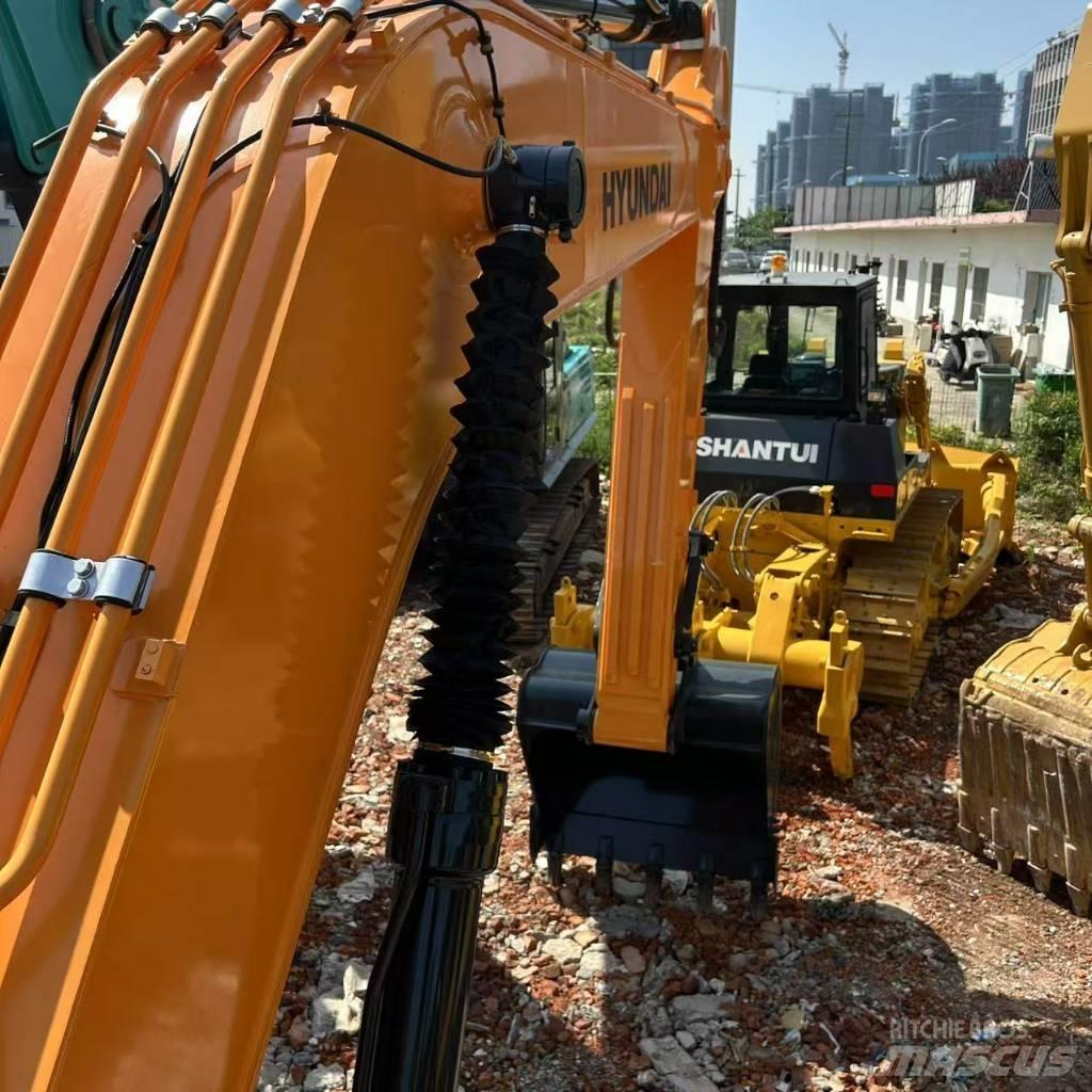 Hyundai 305LC-9T 대형 굴삭기 29톤 이상