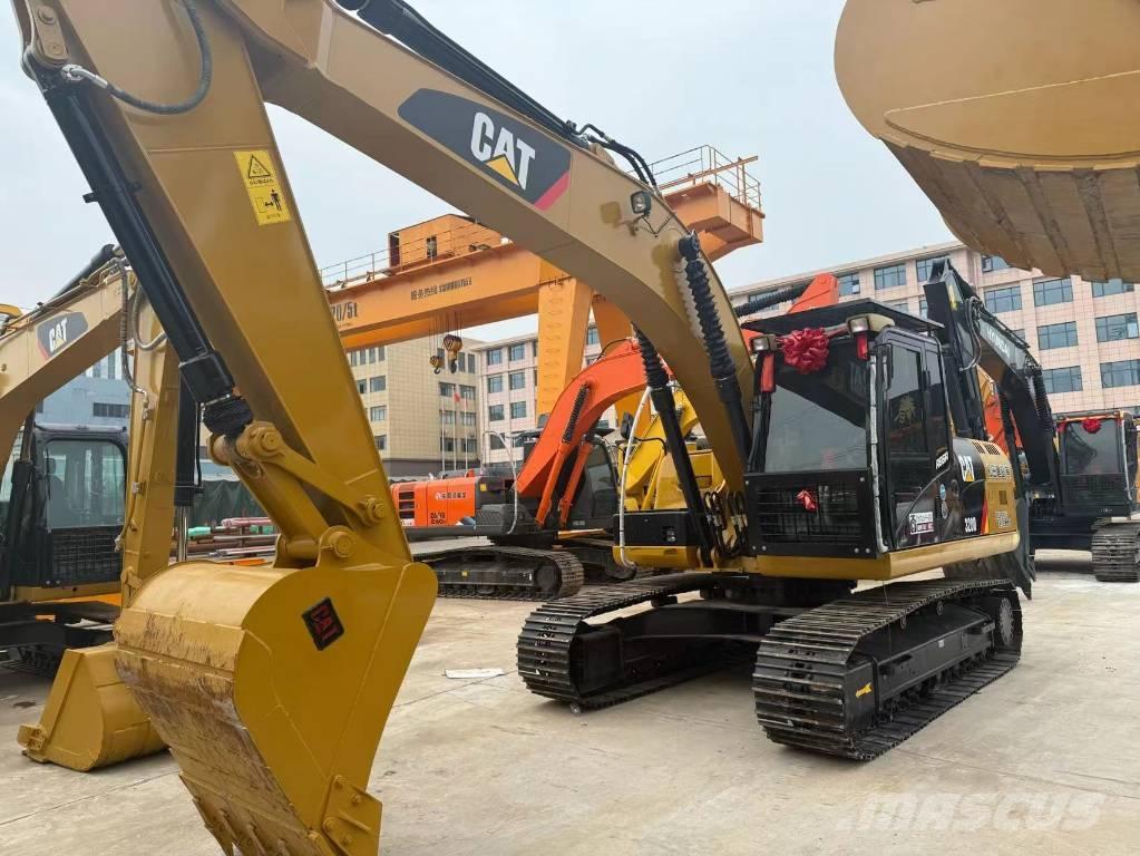 CAT 320 D 대형 굴삭기 29톤 이상