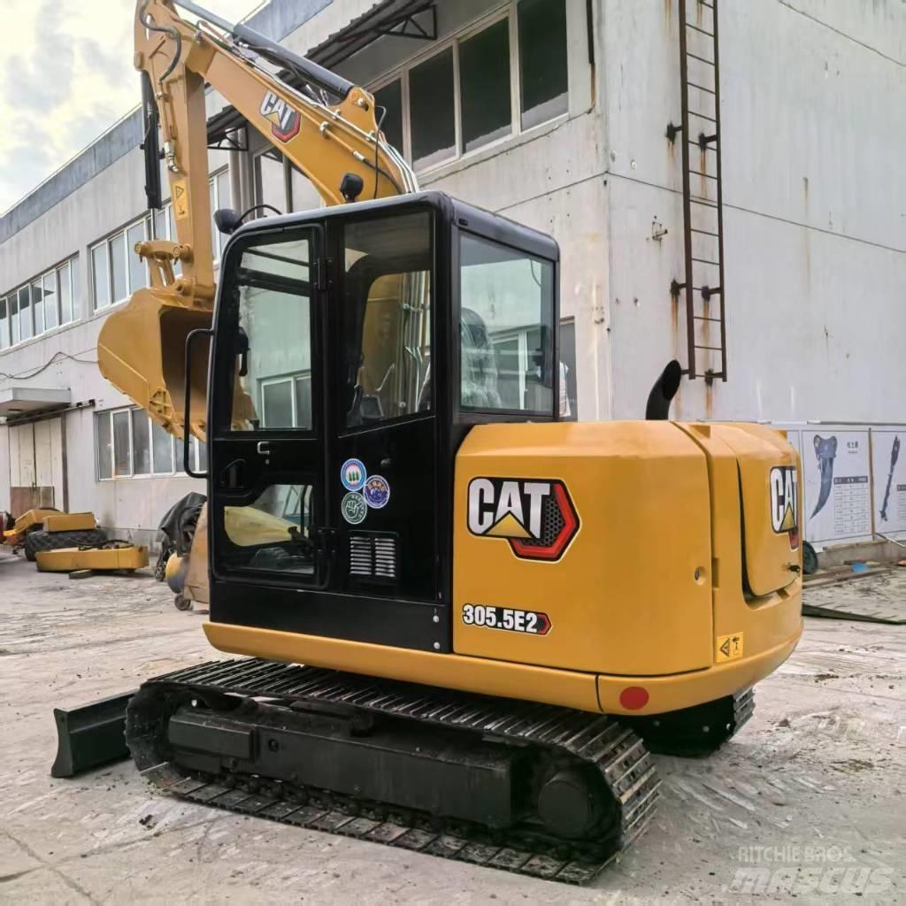 CAT 305.5 E2 소형 굴삭기 7톤 미만