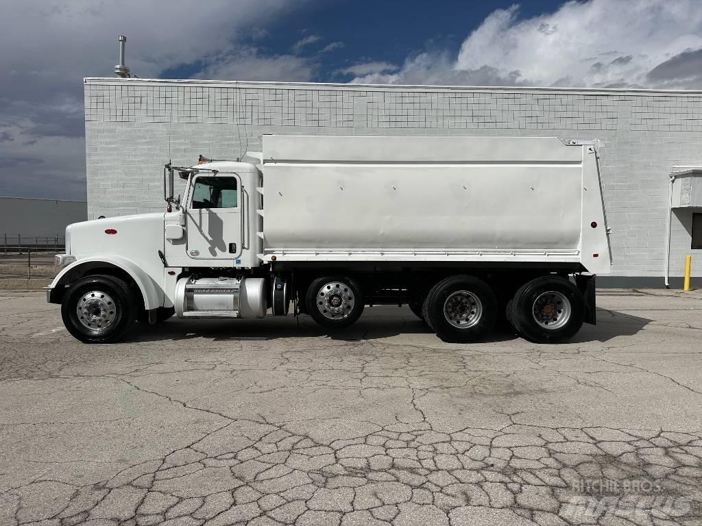 Peterbilt 367 덤프 트럭