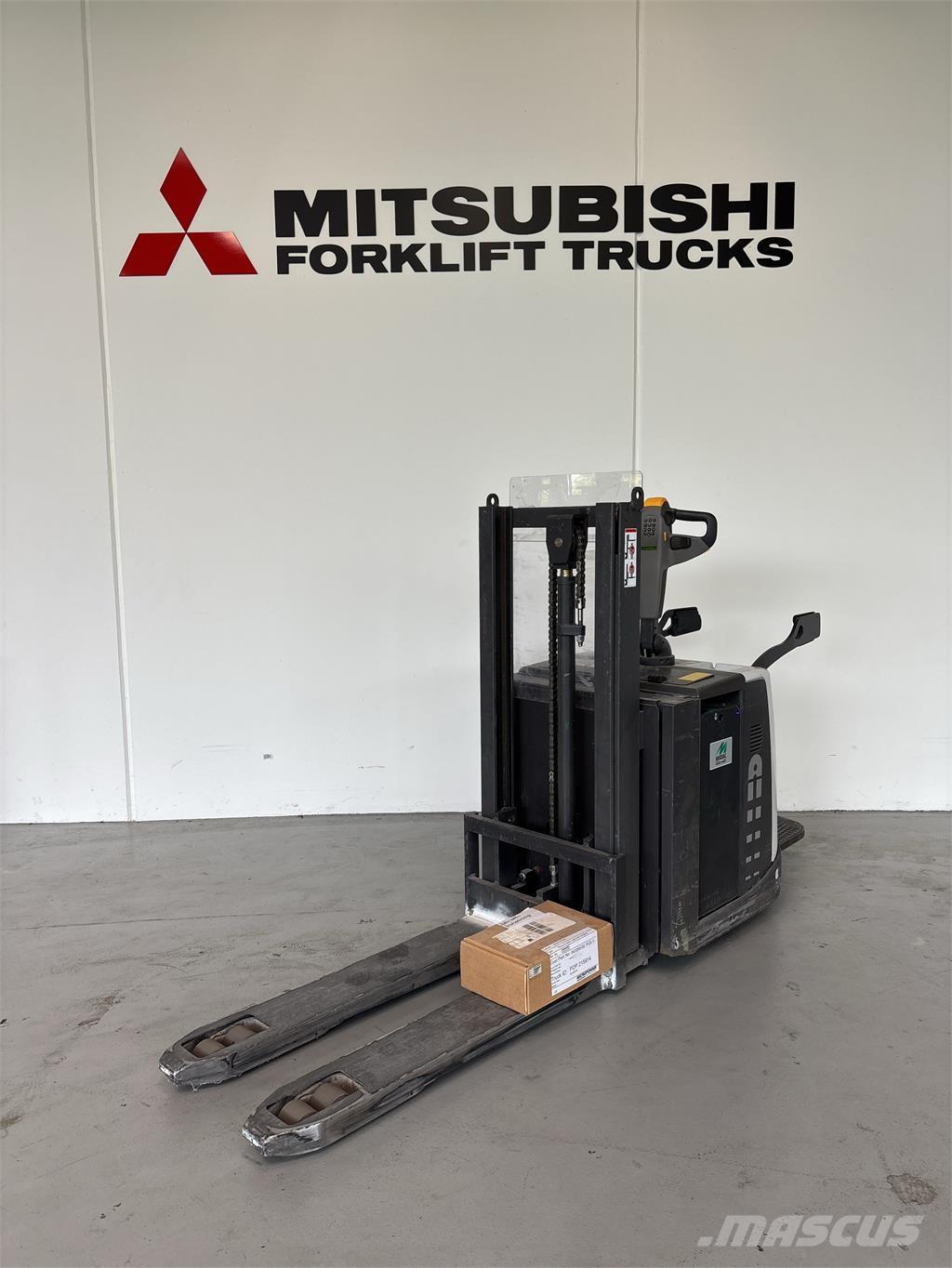 Atlet PDP200 보행식 리치 지게차