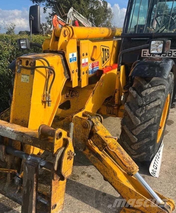 JCB 532-120 텔러 핸들러