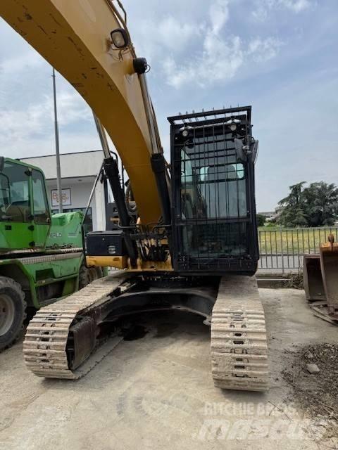 CAT 323 E 대형 굴삭기 29톤 이상
