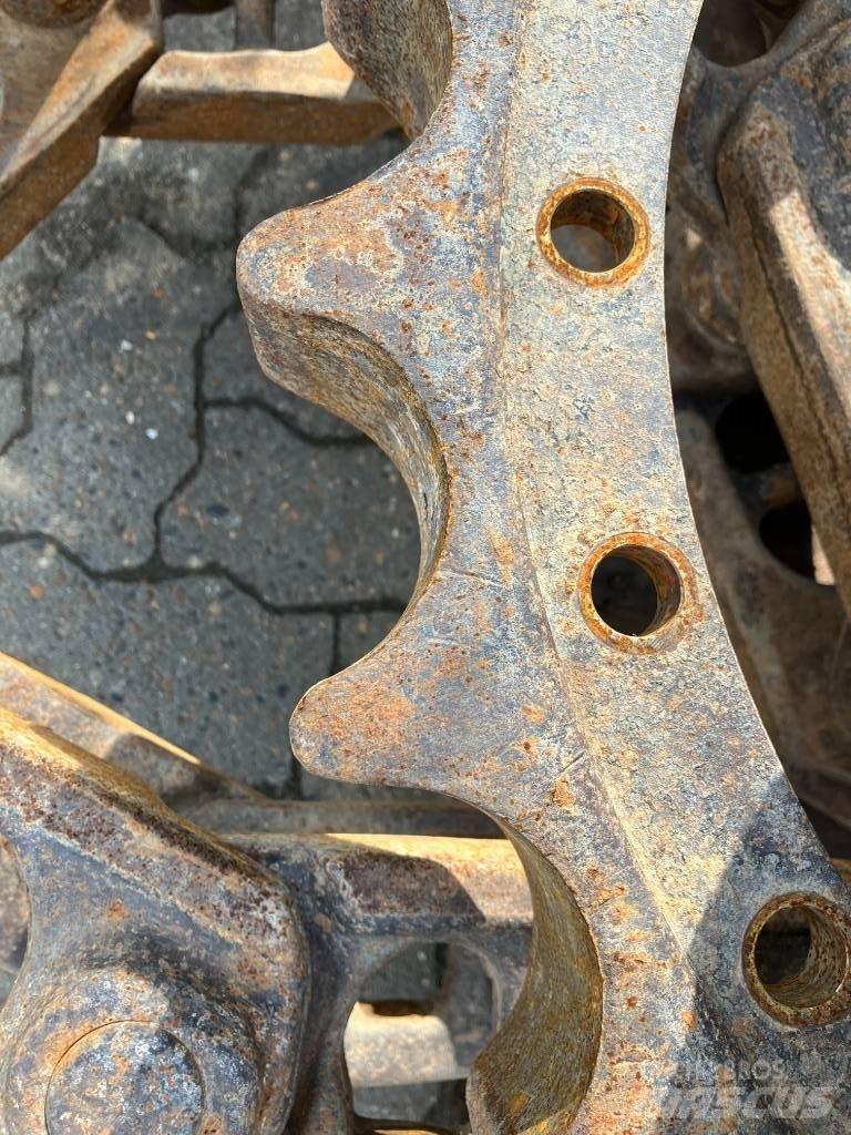 Komatsu 240 대형 굴삭기 29톤 이상