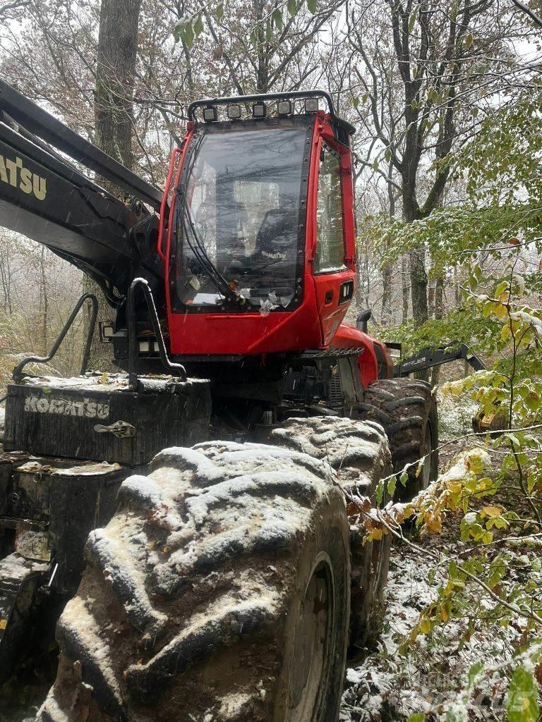 Komatsu 951 원목 하베스터