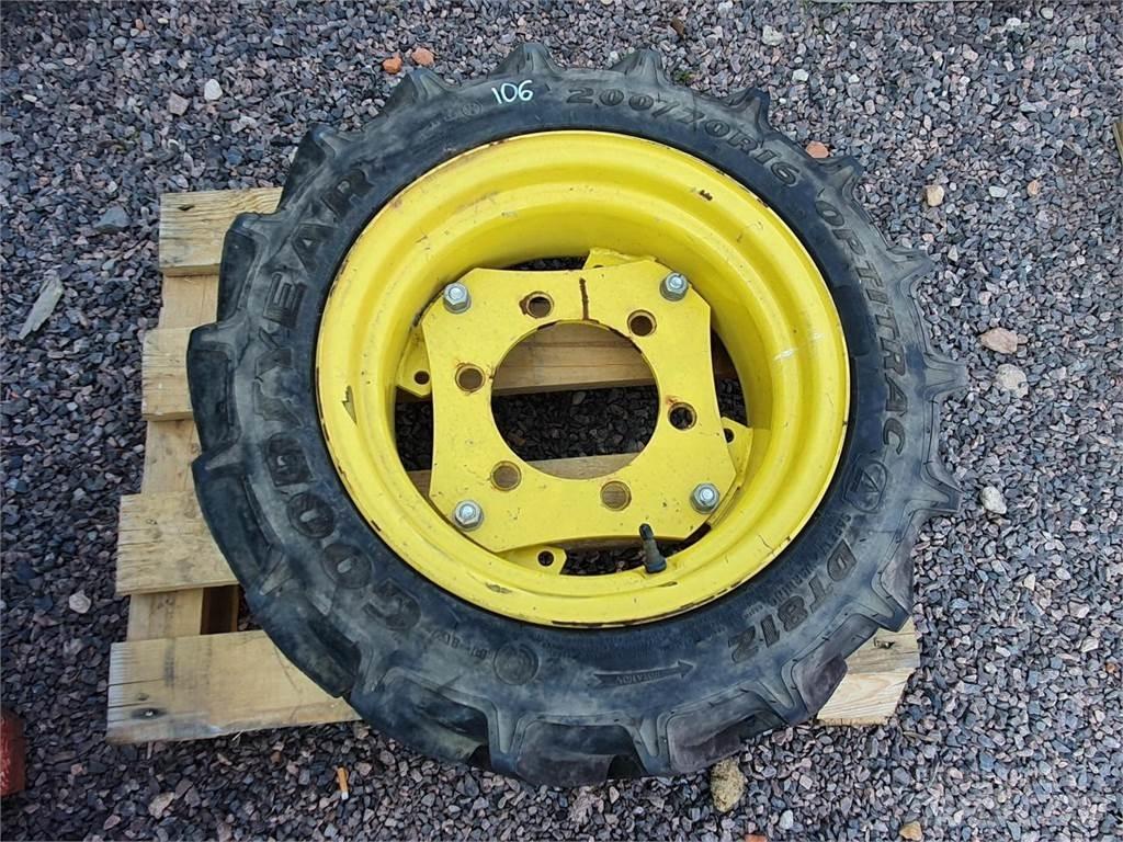 Goodyear 200/70R16 타이어, 휠 및 림