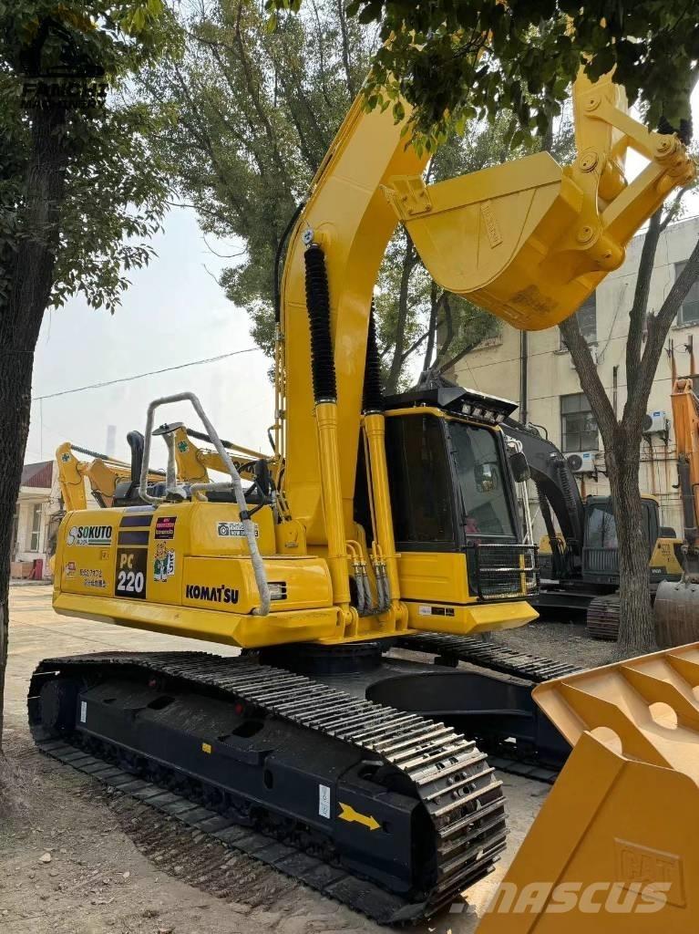Komatsu PC 220 LC 대형 굴삭기 29톤 이상