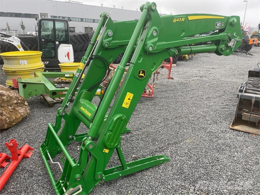 John Deere 643R 프론트 로더 및 굴착기