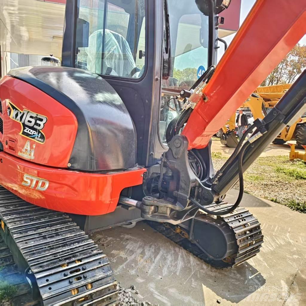 Kubota KX 163 소형 굴삭기 7톤 미만