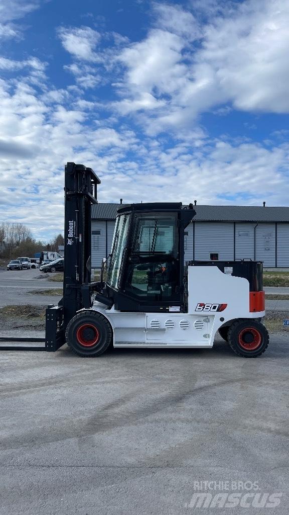 Bobcat B80NS 전동 지게차