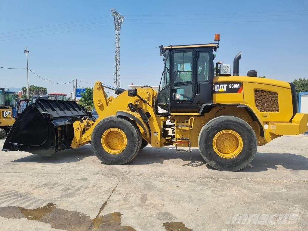 CAT 938 M  휠로우더