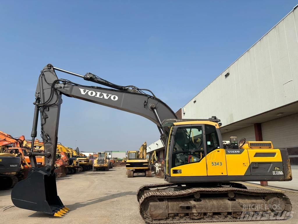 Volvo EC 220 DL 대형 굴삭기 29톤 이상