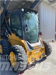 John Deere 324G  스키드로더