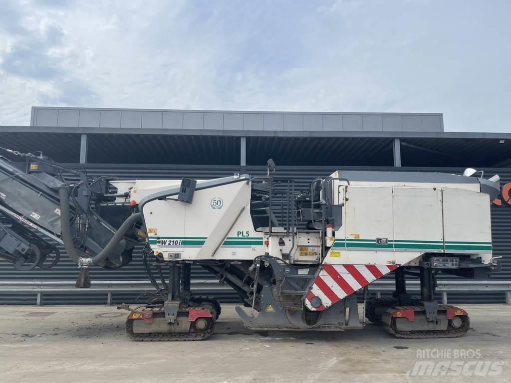 Wirtgen W 210 I 아스팔트 콜드 밀링 기계