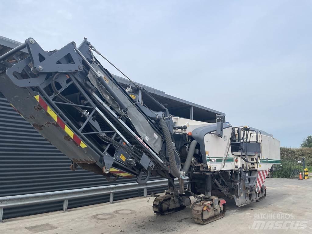 Wirtgen W 210 I 아스팔트 콜드 밀링 기계