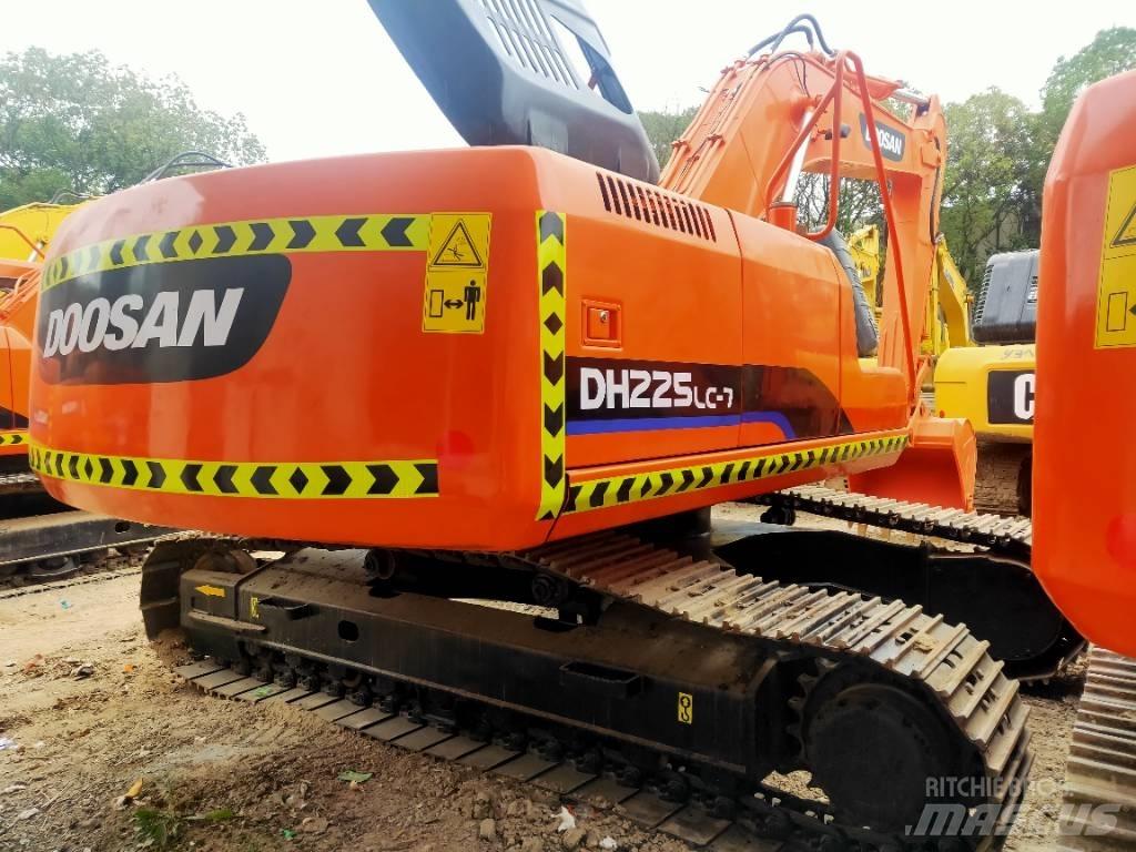 Doosan DH225LC-7 대형 굴삭기 29톤 이상