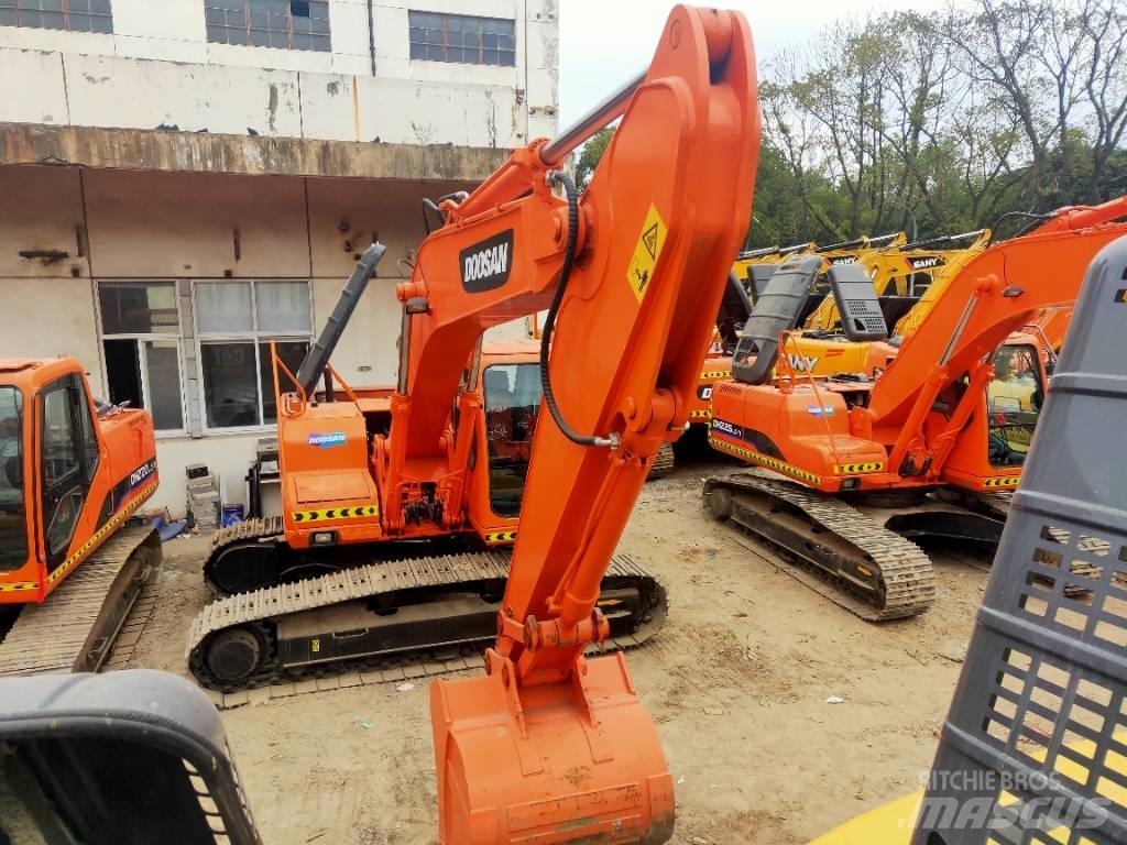 Doosan DH225LC-7 대형 굴삭기 29톤 이상