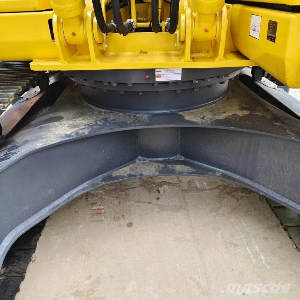 Komatsu PC 200-8 대형 굴삭기 29톤 이상