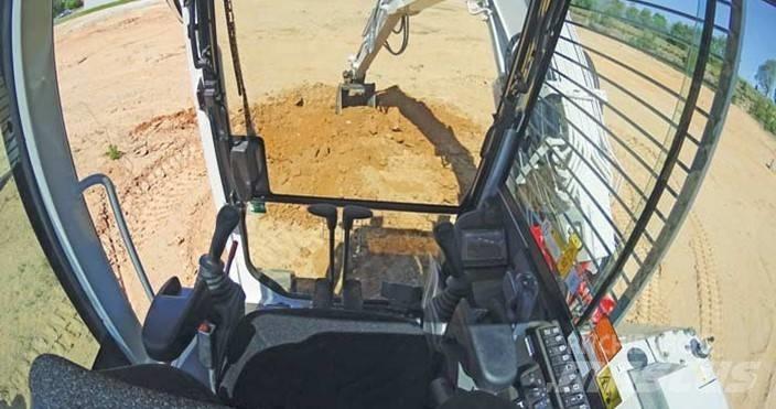 Takeuchi TB280FR 중형굴삭기 7톤-28톤