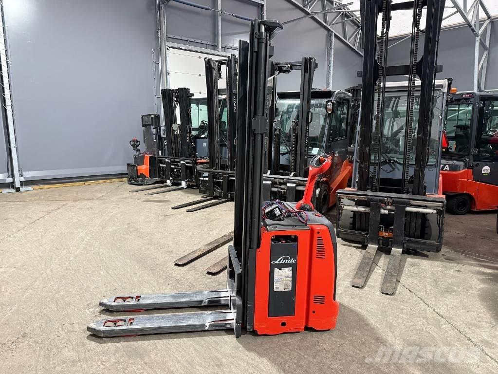 Linde D 14 보행식 리치 지게차