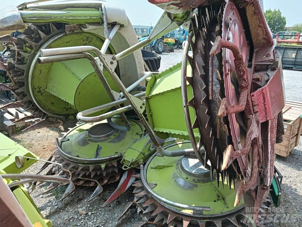 CLAAS Orbis 600 자동 초지기계