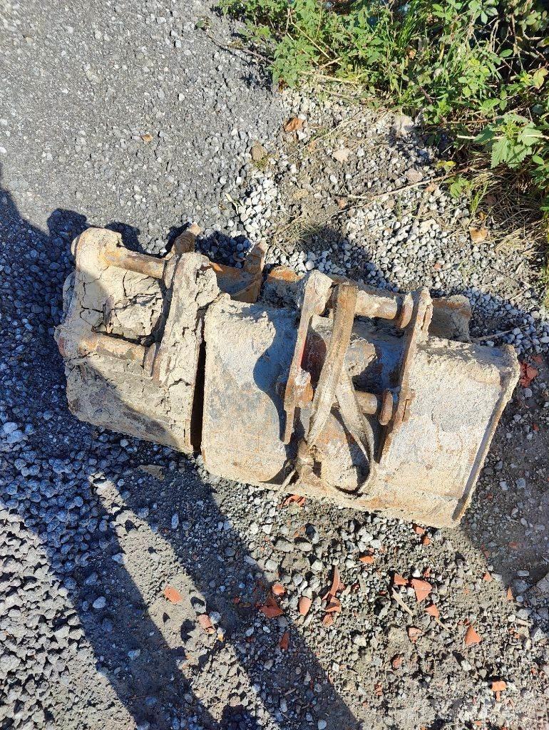 Volvo EC 27 D 소형 굴삭기 7톤 미만